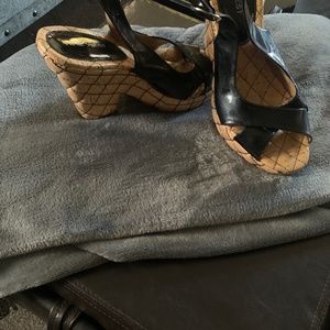 Nine West Black and Tan Wedges